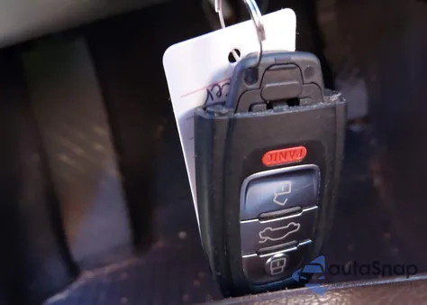 2010 Audi Q5 3.2 Premium from USA, damaged, VIN WA1LKAFP8AA100404